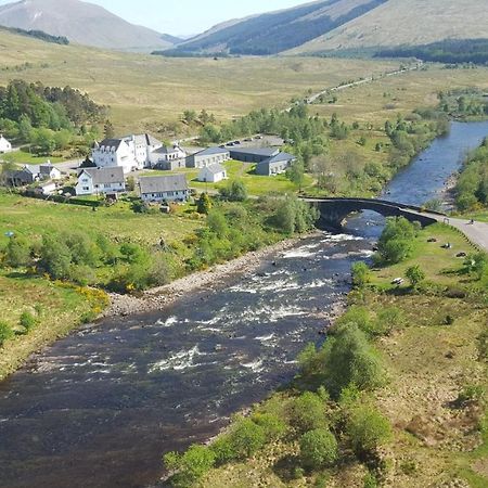 Bridge Of Orchy Hotel ภายนอก รูปภาพ