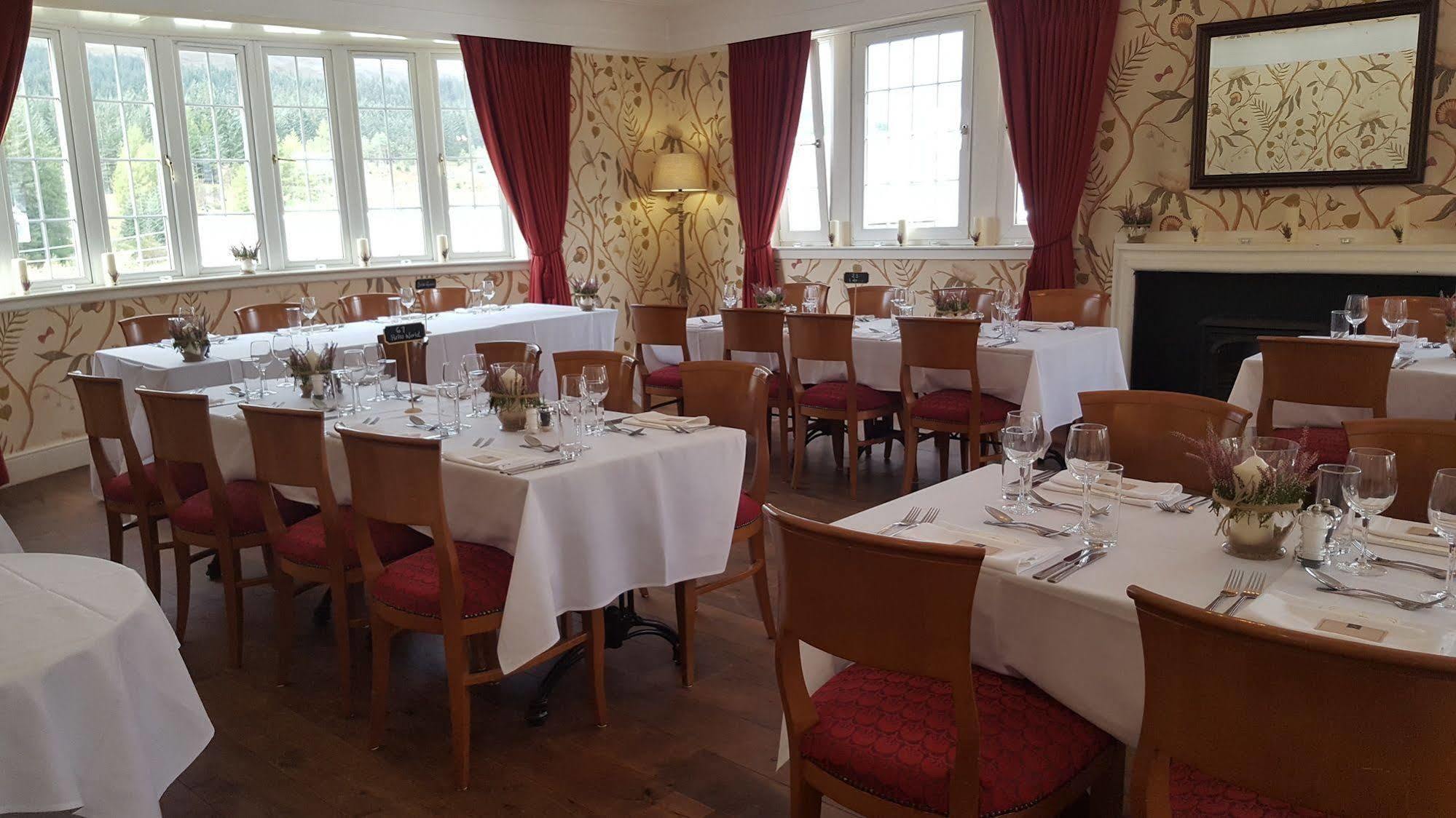 Bridge Of Orchy Hotel ภายนอก รูปภาพ