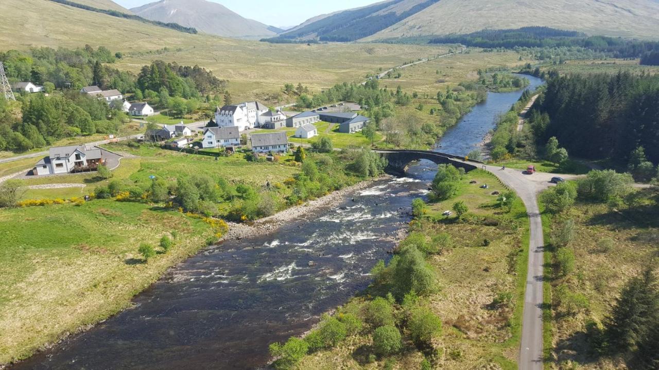 Bridge Of Orchy Hotel ภายนอก รูปภาพ